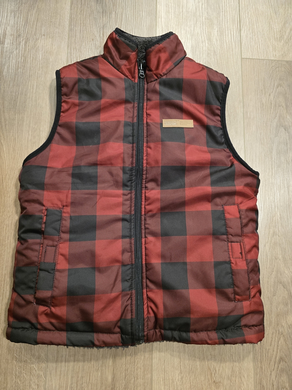 Buffalo David Bitton Boys Reversible Puffer Sherpa Vest Plaid Red Black Size 7/8